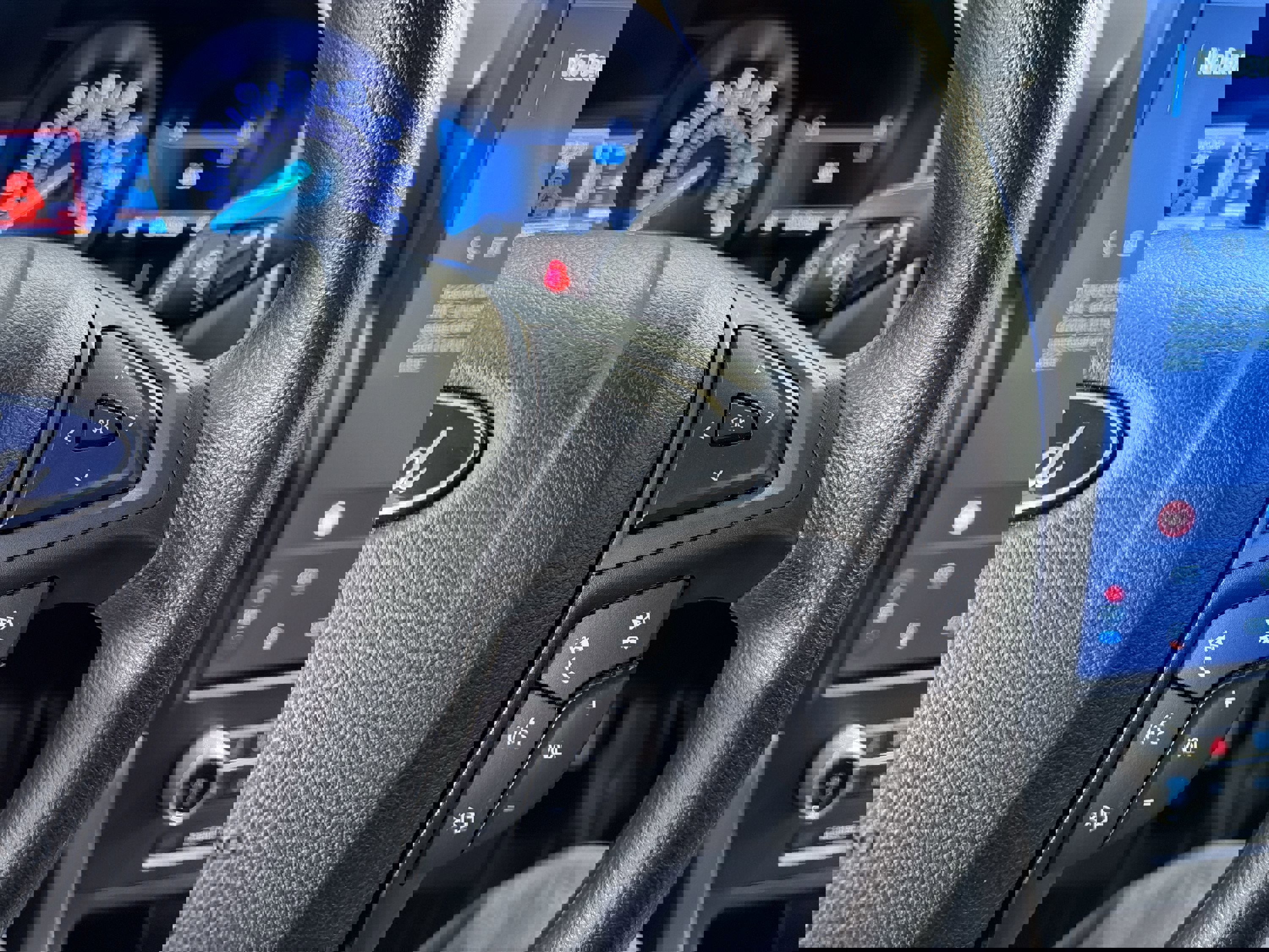 Used 2022 Ford Edge SE w/ Black Appearance Package image 15