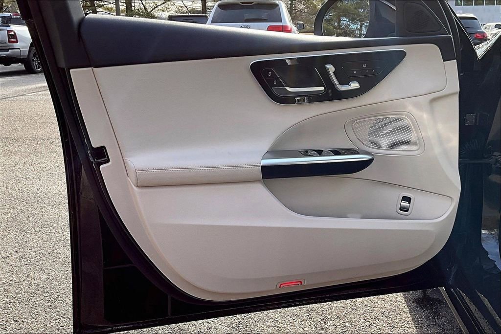 Certified 2023 Mercedes-Benz C 300 4MATIC Sedan image 18