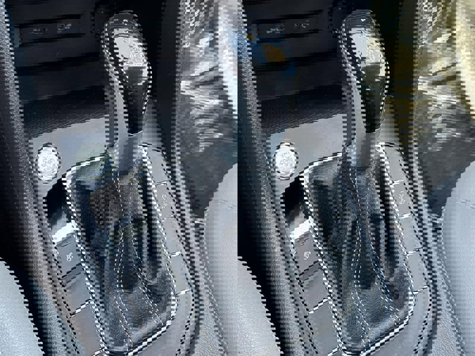 Used 2022 Volkswagen Taos SE image 13