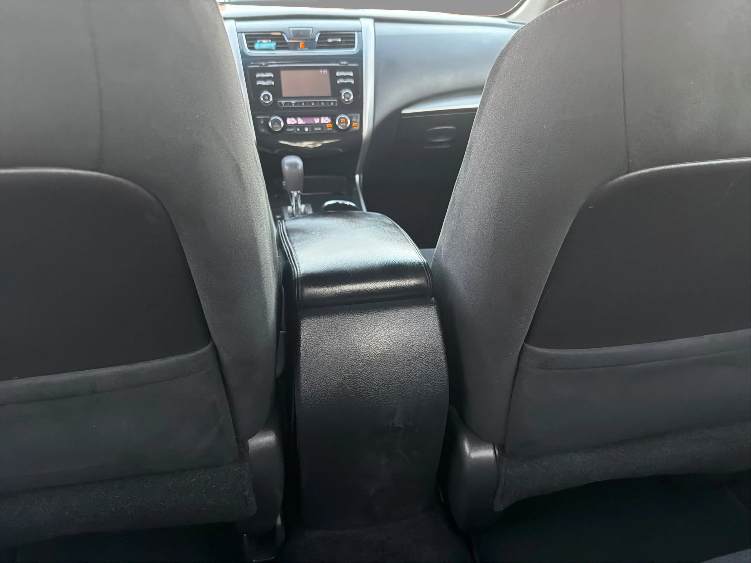 Used 2015 Nissan Altima 2.5 SV FWD image 21