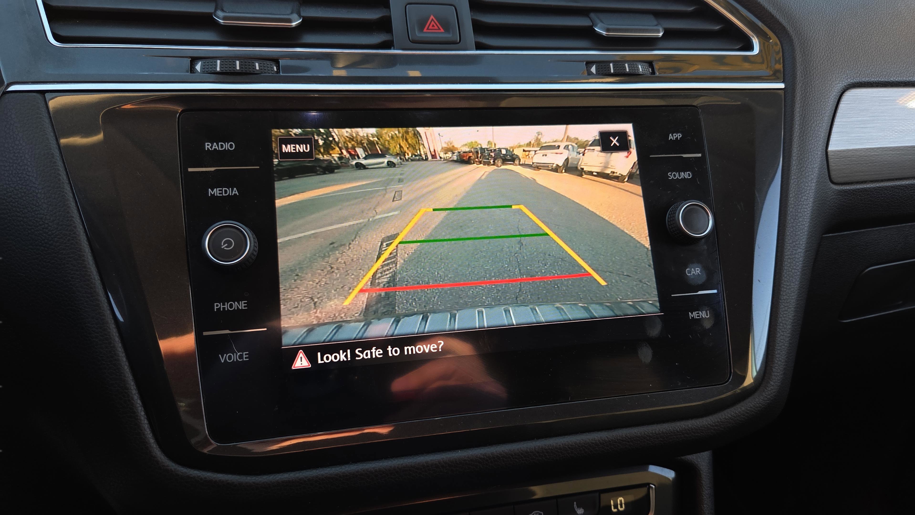 Used 2019 Volkswagen Tiguan S image 24