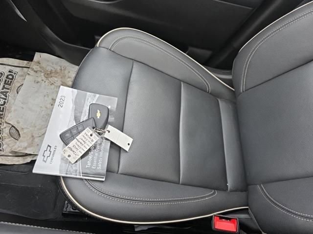Used 2023 Chevrolet Suburban Premier w/ Advanced Technology Package image 8