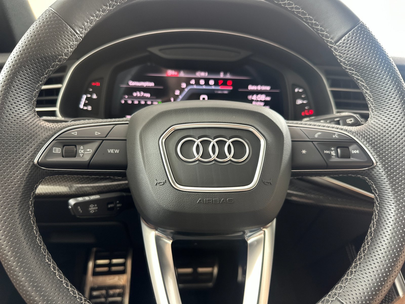 Used 2023 Audi SQ8 Prestige w/ Prestige Package AWD/4WD image 23