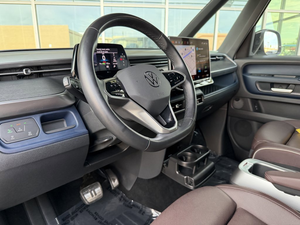 Used 2025 Volkswagen ID. Buzz Pro S RWD image 32