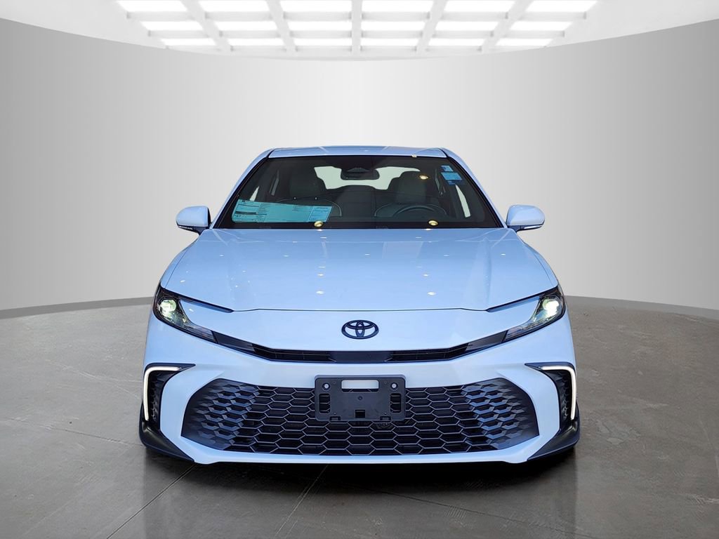 Used 2025 Toyota Camry SE w/ Convenience Package image 2
