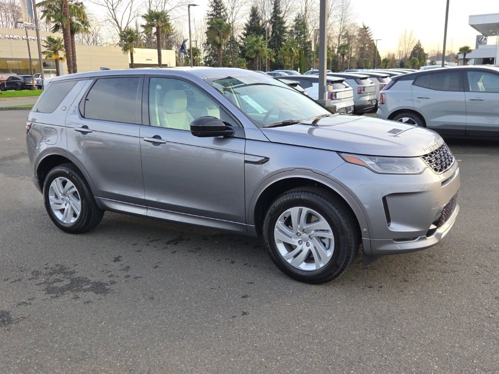 New 2025 Land Rover Discovery Sport S image 8