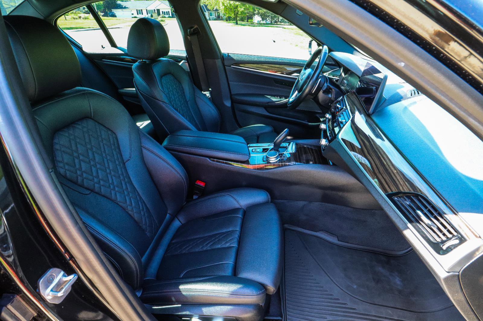 Used 2021 BMW 530i xDrive w/ Premium Package AWD/4WD image 42