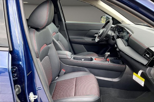 New 2027 Nissan Kicks SR AWD/4WD image 11