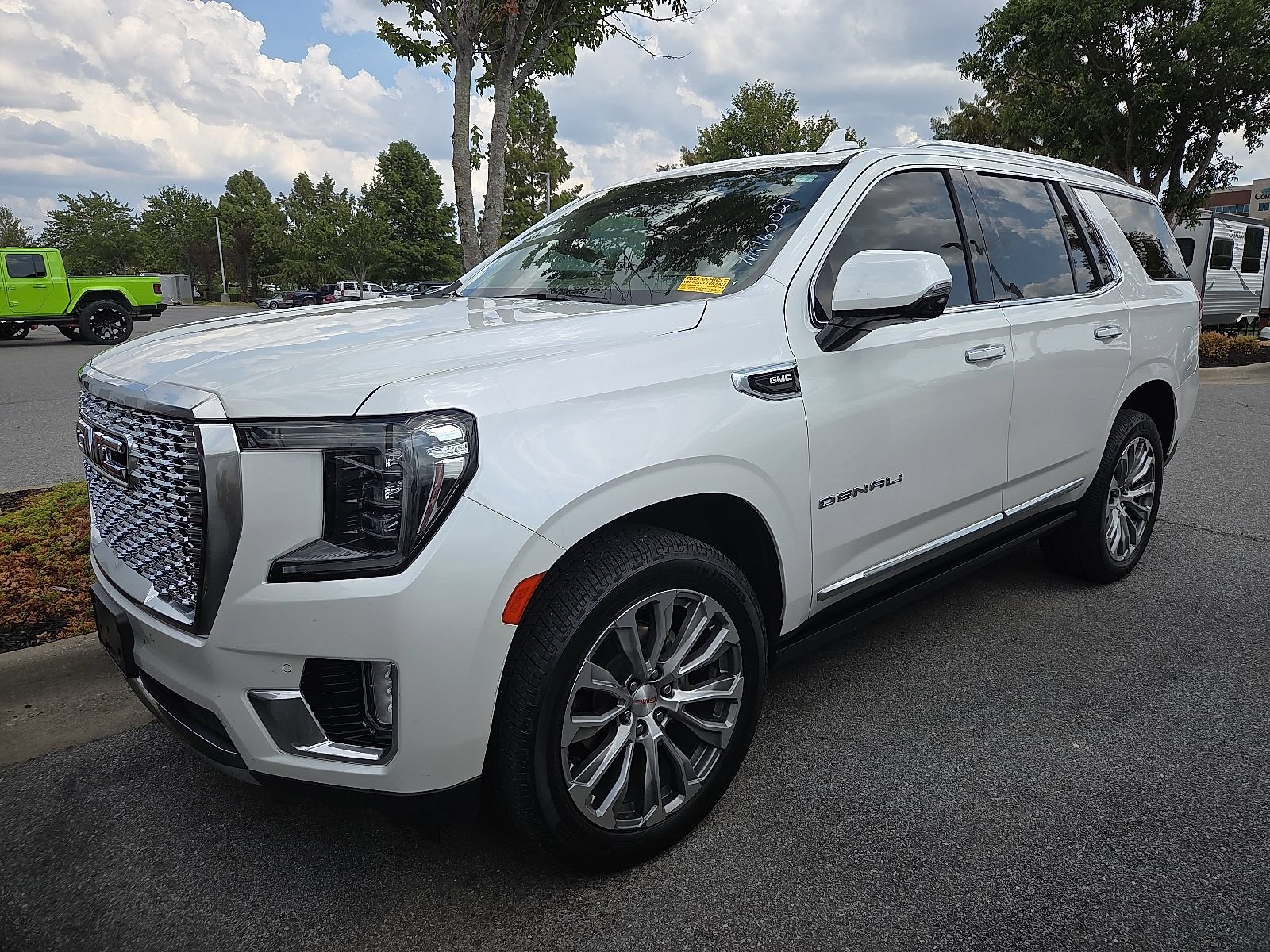 Used 2022 GMC Yukon Denali w/ Max Trailering Package AWD/4WD image 2