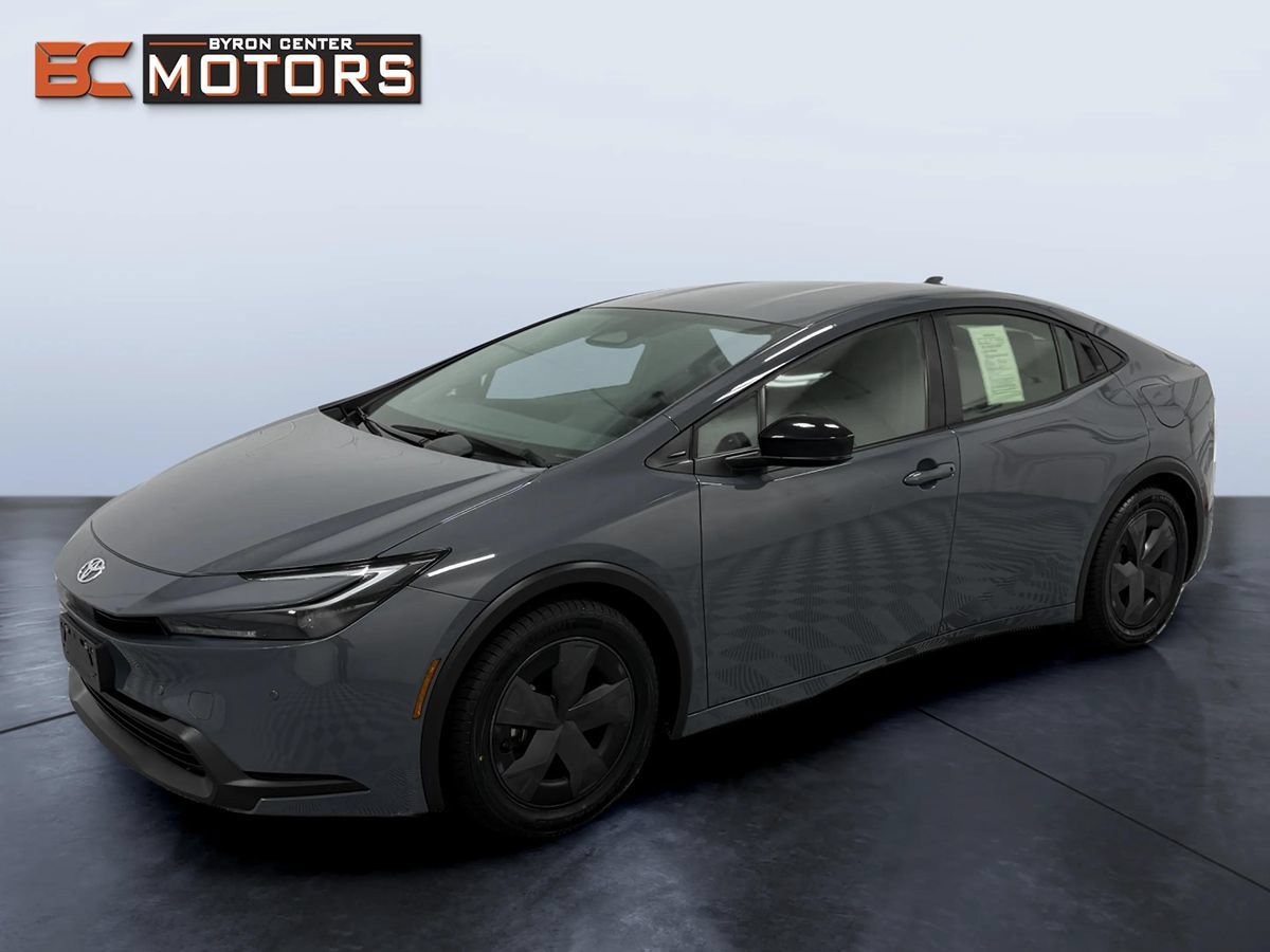 Used 2025 Toyota Prius LE