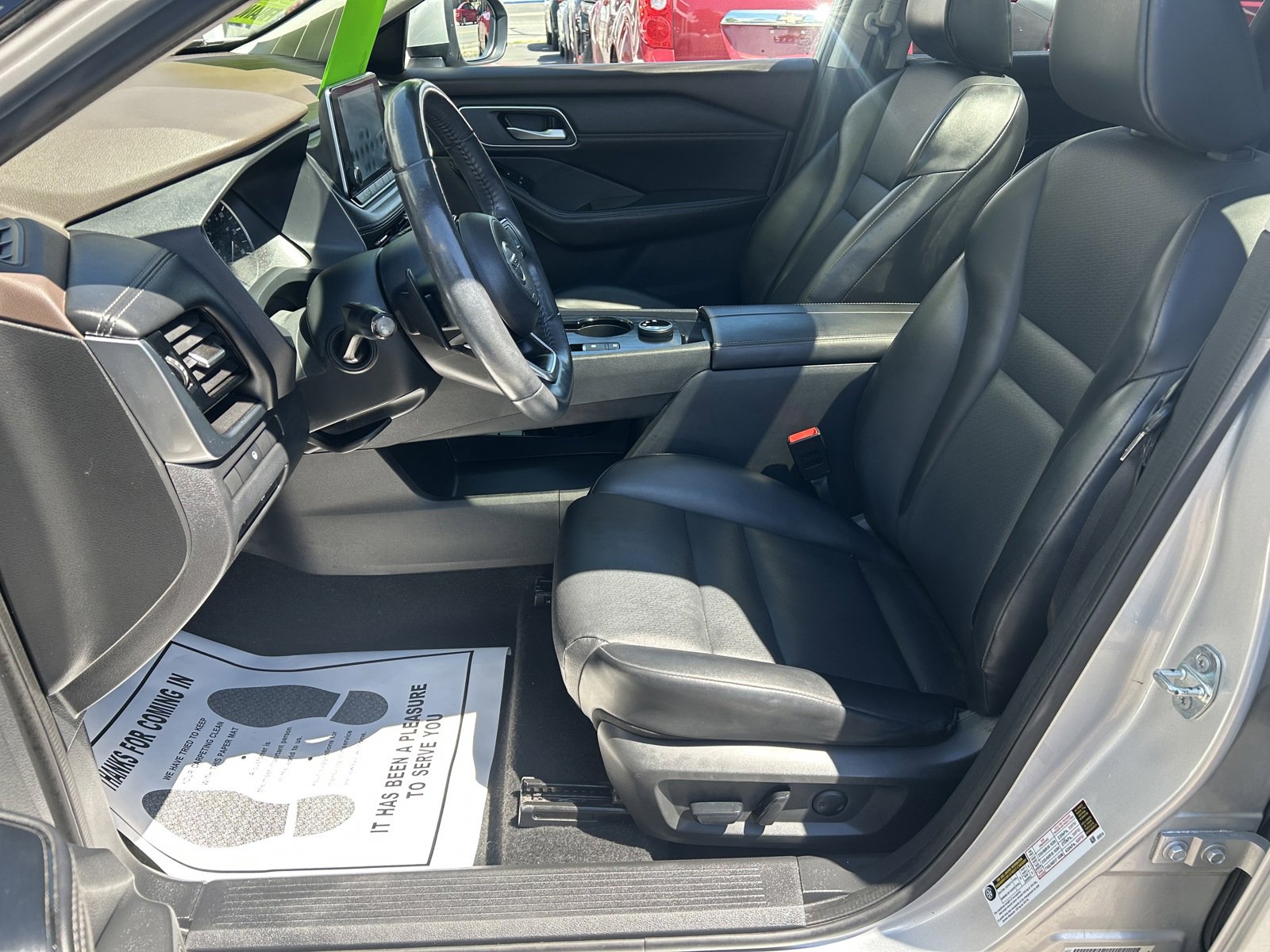 Used 2021 Nissan Rogue SV w/ Premium Package image 25