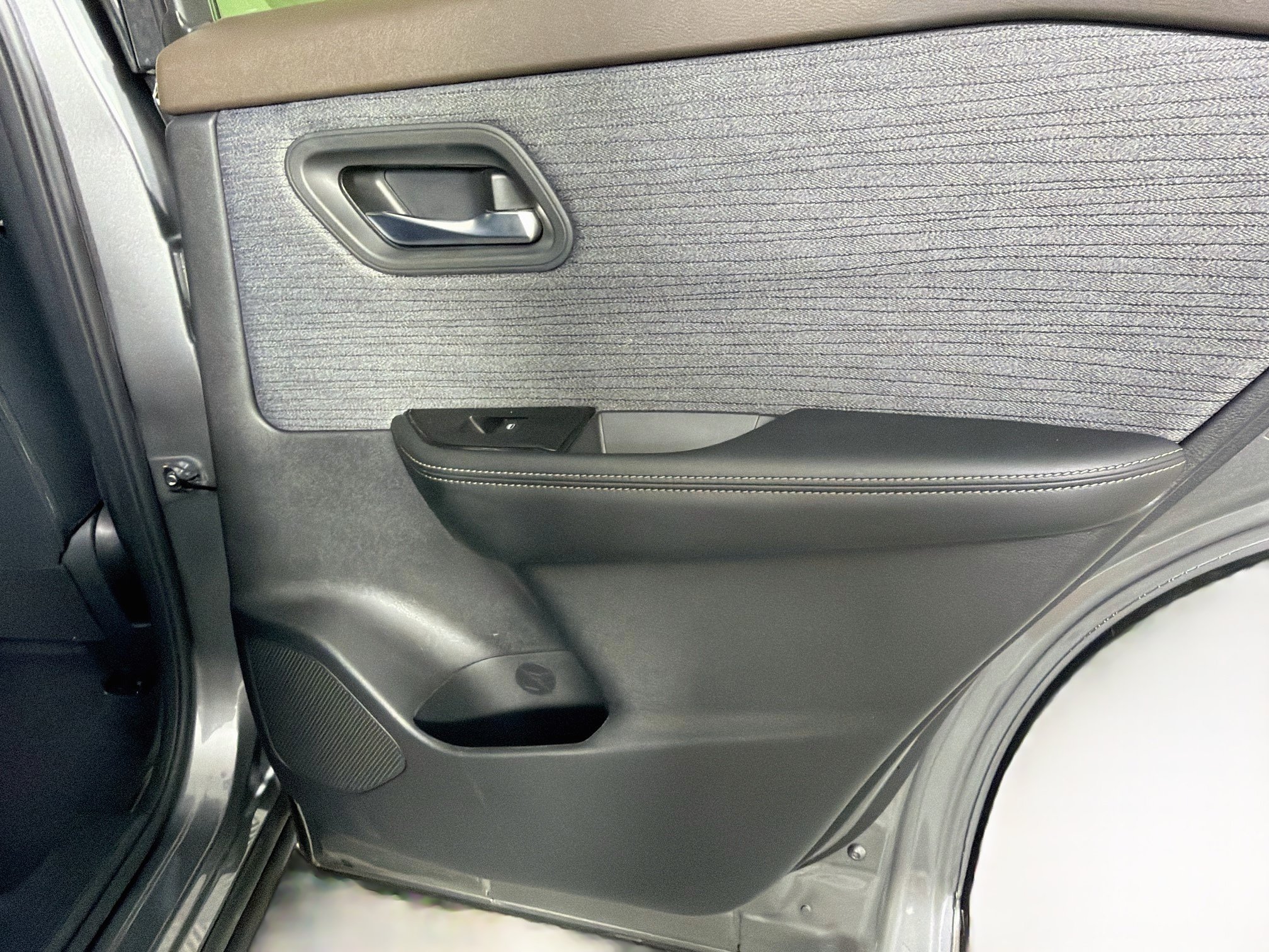 Used 2023 Nissan Rogue SV FWD image 28