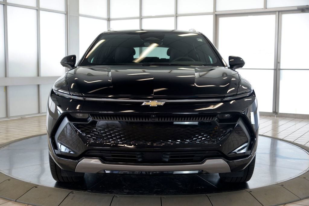 Certified 2025 Chevrolet Equinox EV LT w/ Convenience Package II image 3