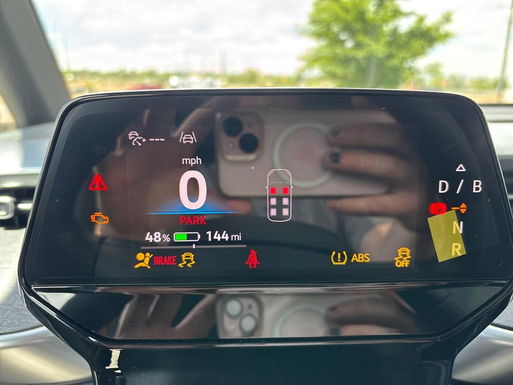 New 2025 Volkswagen ID. Buzz Pro S Plus AWD/4WD image 12