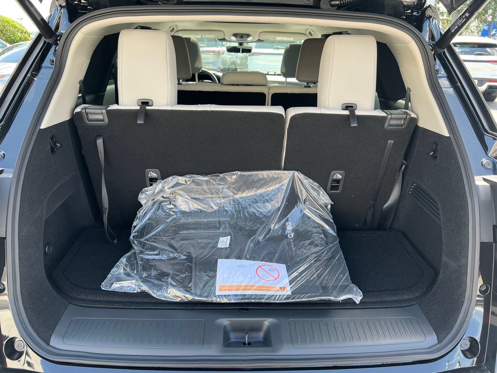 New 2027 INFINITI QX60 Luxe w/ Cargo Package AWD/4WD image 19