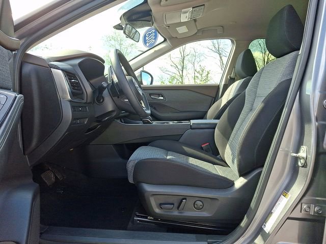 Used 2023 Nissan Rogue SV AWD/4WD image 13