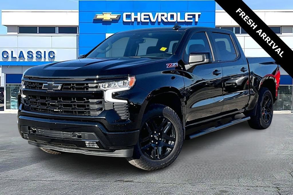 Used 2025 Chevrolet Silverado 1500 RST image 3