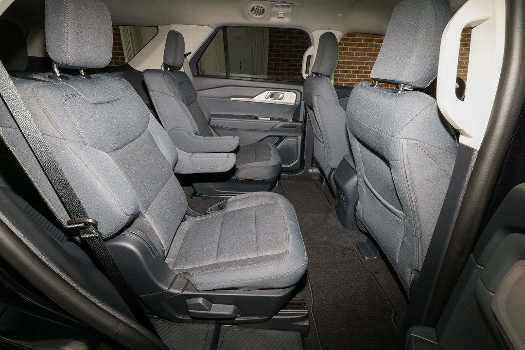 New 2026 Ford Explorer Active RWD image 25