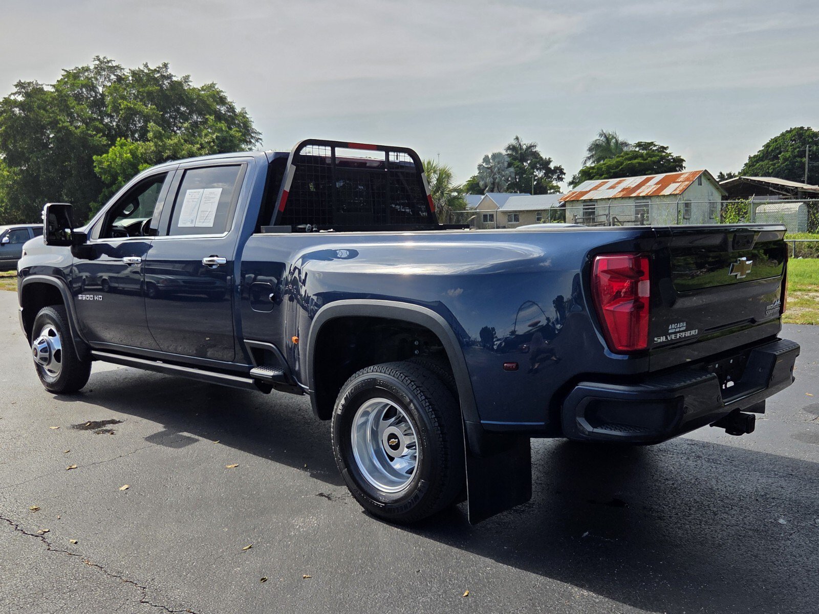 Certified 2023 Chevrolet Silverado 3500 High Country AWD/4WD image 3