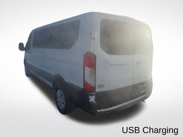 Used 2023 Ford Transit 350 XLT image 3