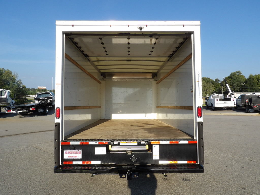 Used 2022 GMC Savana 3500 Extended w/ Power Convenience Package RWD image 39