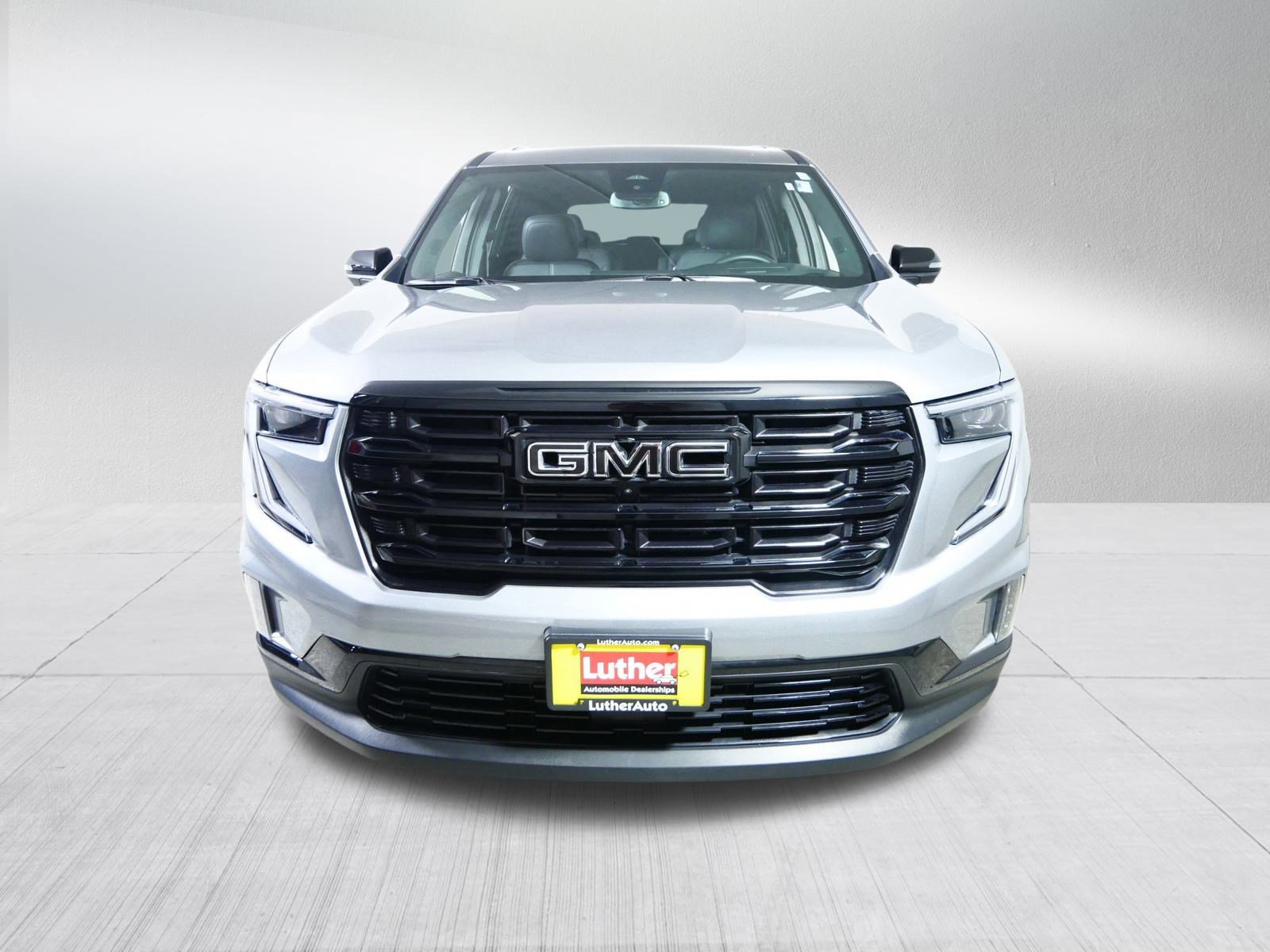 Used 2025 GMC Acadia Elevation w/ Elevation Premium Package image 2