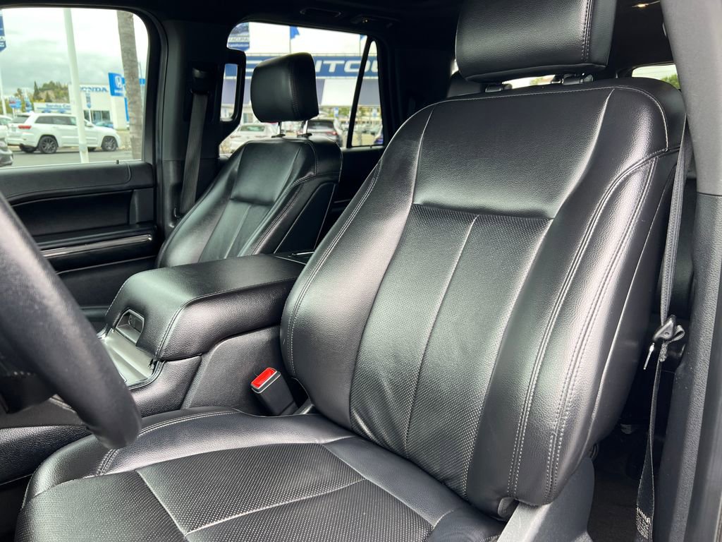 Used 2020 Ford Expedition Max XLT w/ Equipment Group 202A AWD/4WD image 13