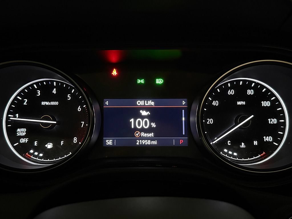 Used 2023 Buick Encore GX Essence w/ Experience Buick Package FWD image 37