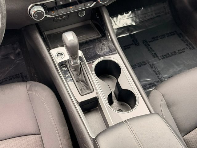 Used 2024 Nissan Altima 2.5 SV FWD image 16