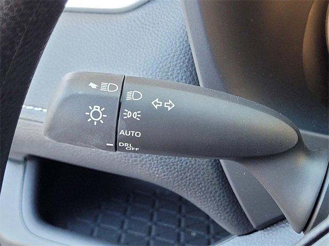 Used 2025 Toyota RAV4 XLE image 32