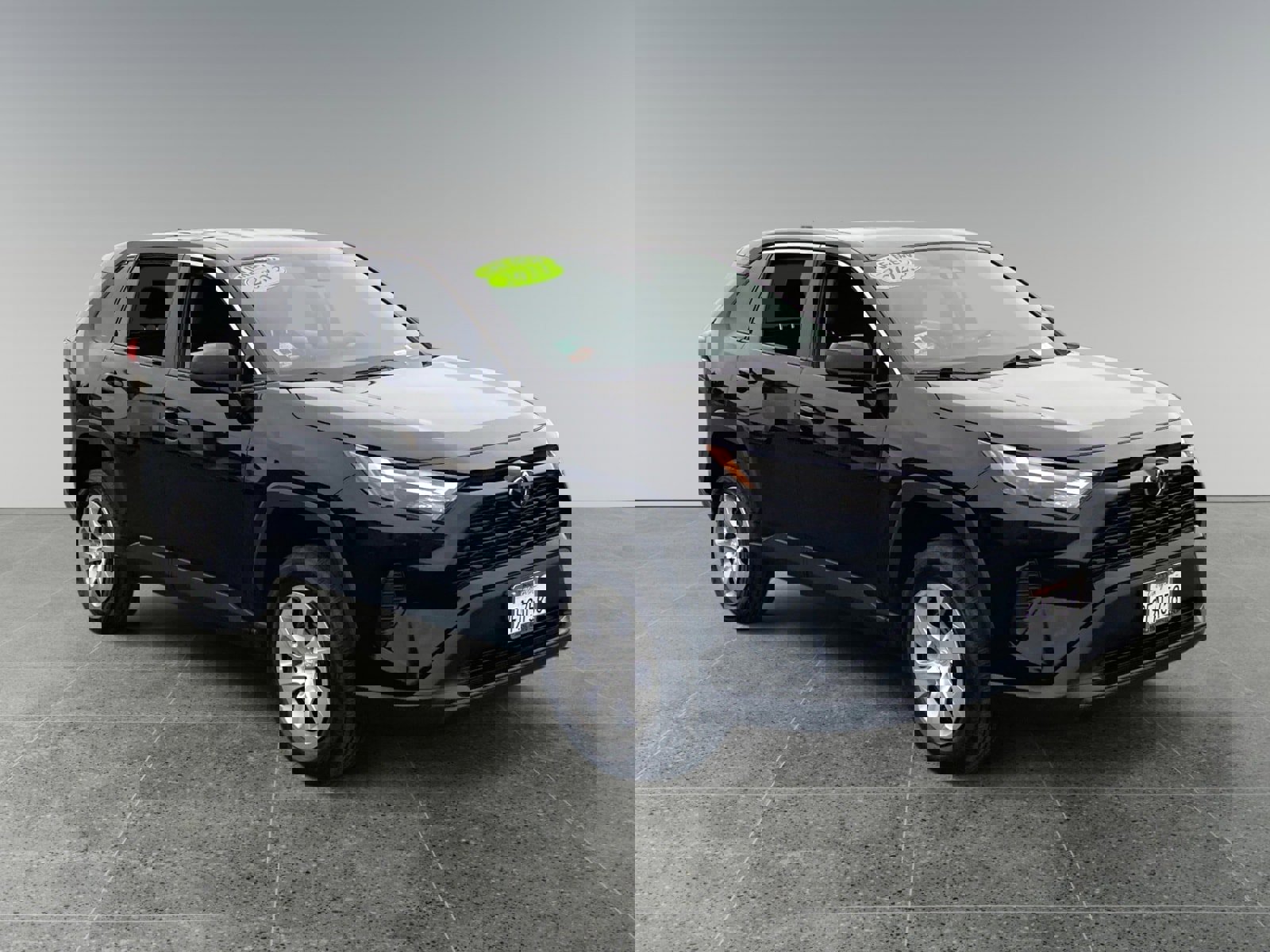 Used 2023 Toyota RAV4 LE image 7