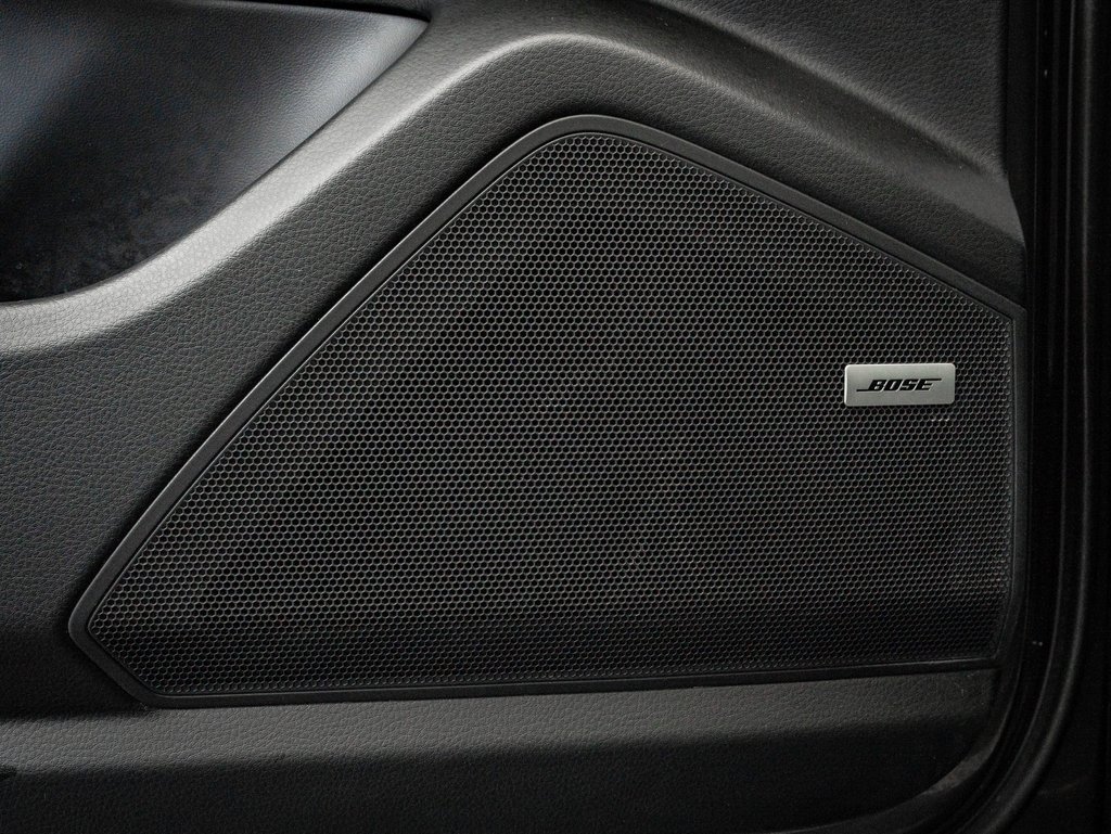 Certified 2022 Porsche Cayenne E-Hybrid w/ Premium Package image 31