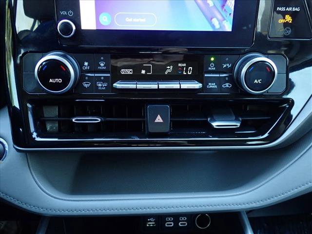 Used 2023 Toyota Highlander LE FWD image 17