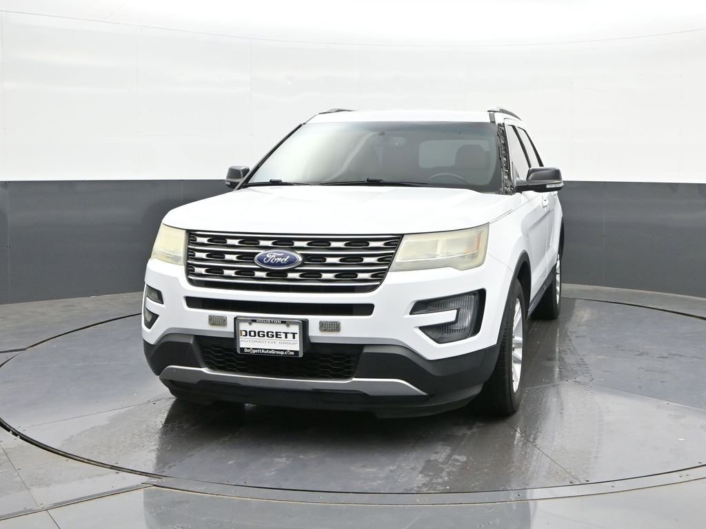 Used 2016 Ford Explorer XLT w/ Equipment Group 201A FWD image 27