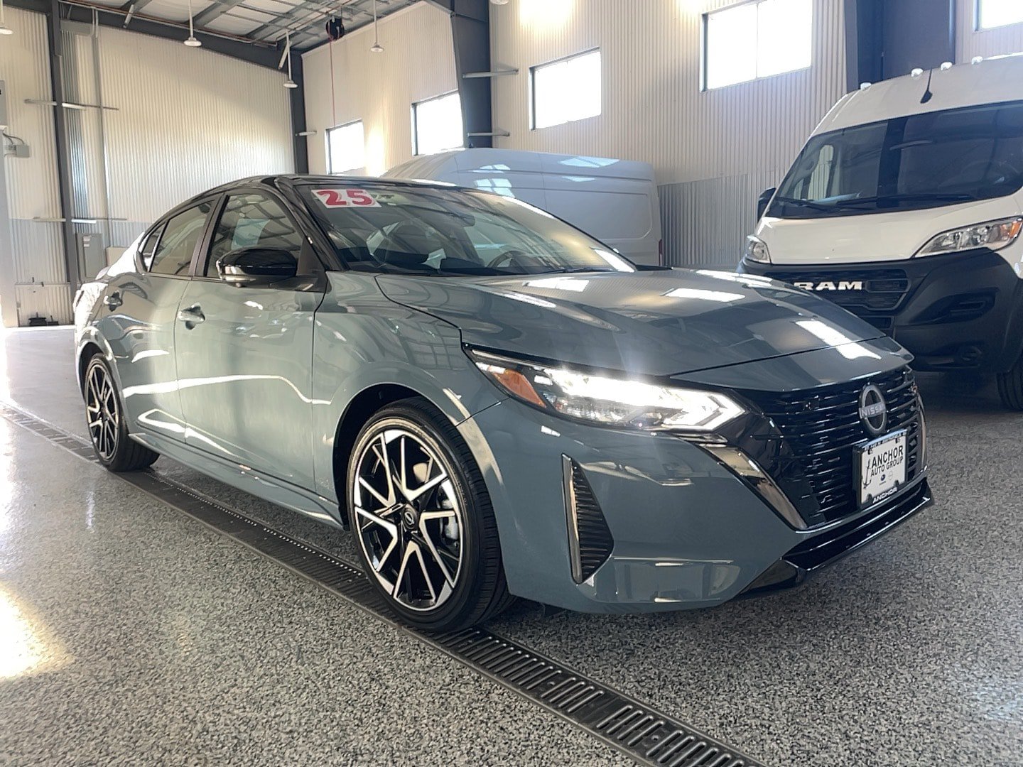 Used 2025 Nissan Sentra SR w/ SR Premium Package FWD image 1