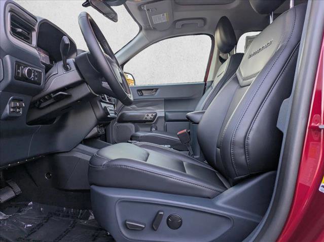 New 2026 Ford Maverick Lariat w/ Black Appearance Package image 4