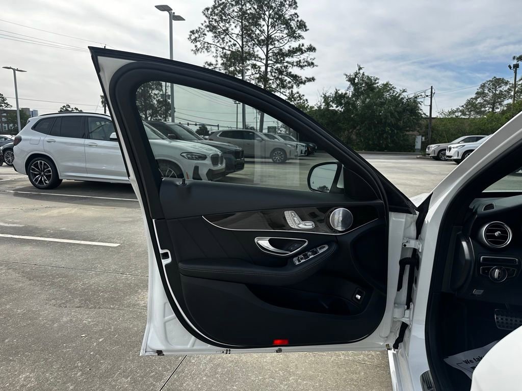 Used 2020 Mercedes-Benz C 300 4MATIC Sedan image 9