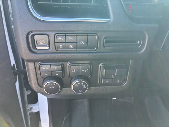 Used 2023 Chevrolet Tahoe RST w/ Luxury Package AWD/4WD image 24