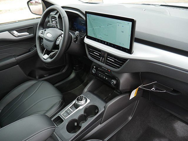 New 2025 Ford Escape SE w/ PHEV Premium Package FWD image 30