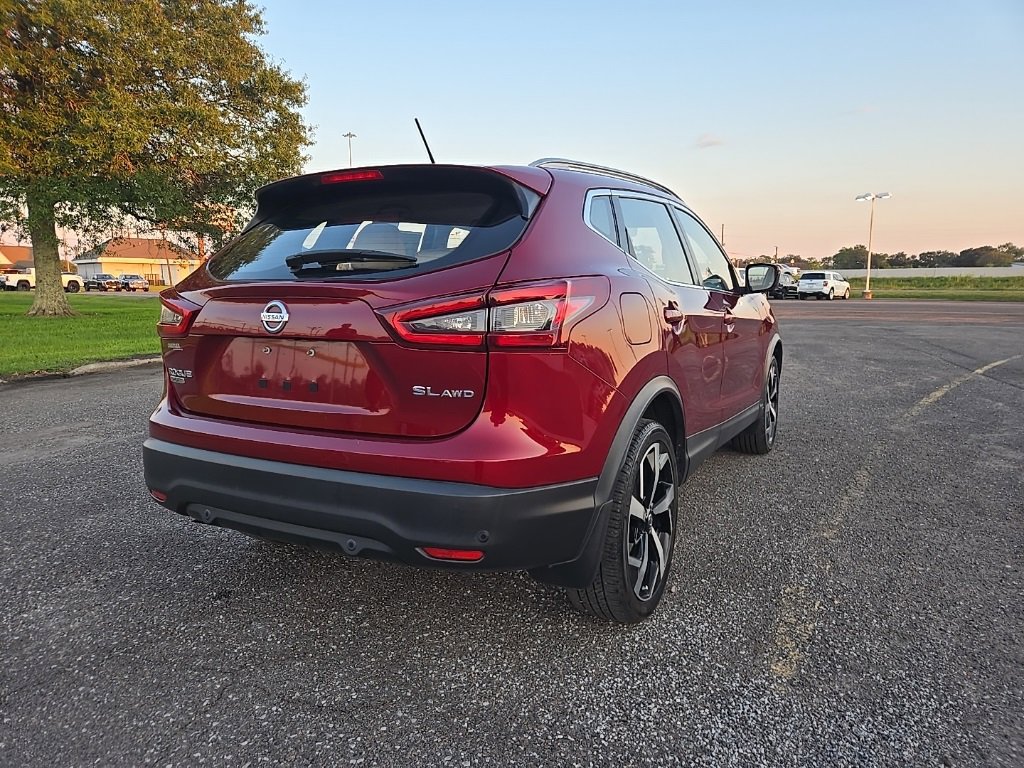 Used 2021 Nissan Rogue Sport SL w/ Premium Package image 7