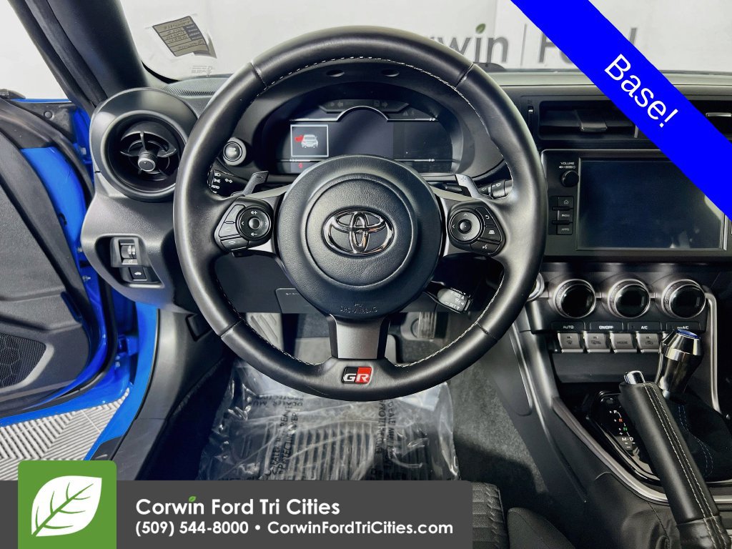 Used 2023 Toyota GR86 RWD image 23