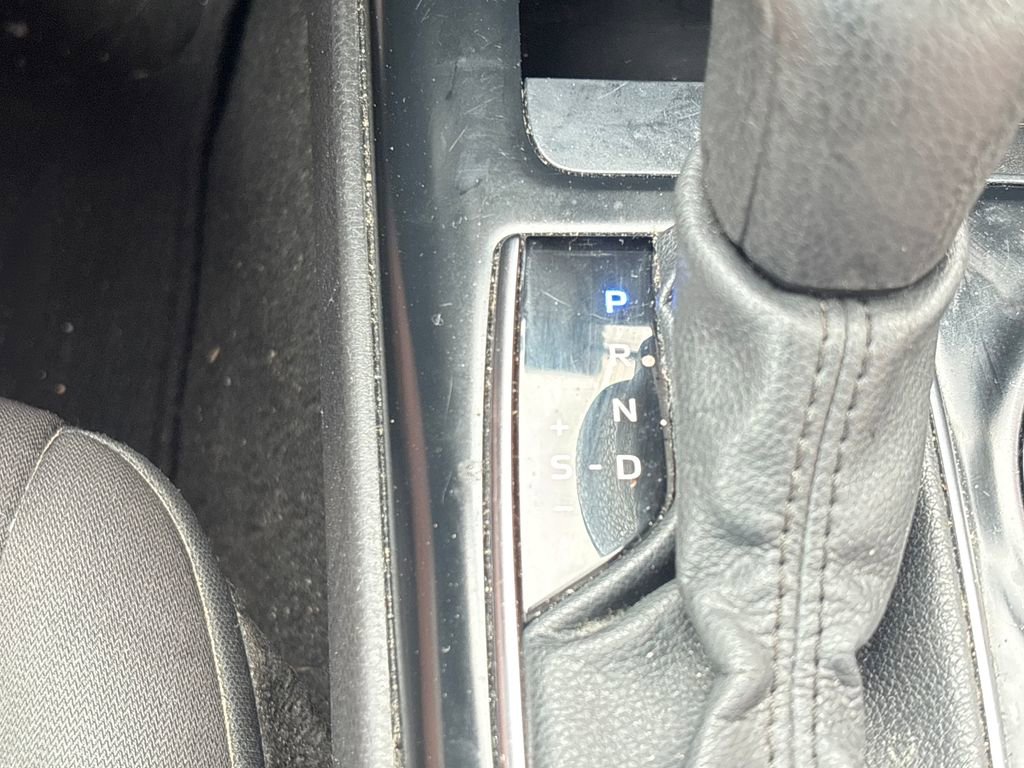 Used 2020 Toyota Camry LE FWD image 13