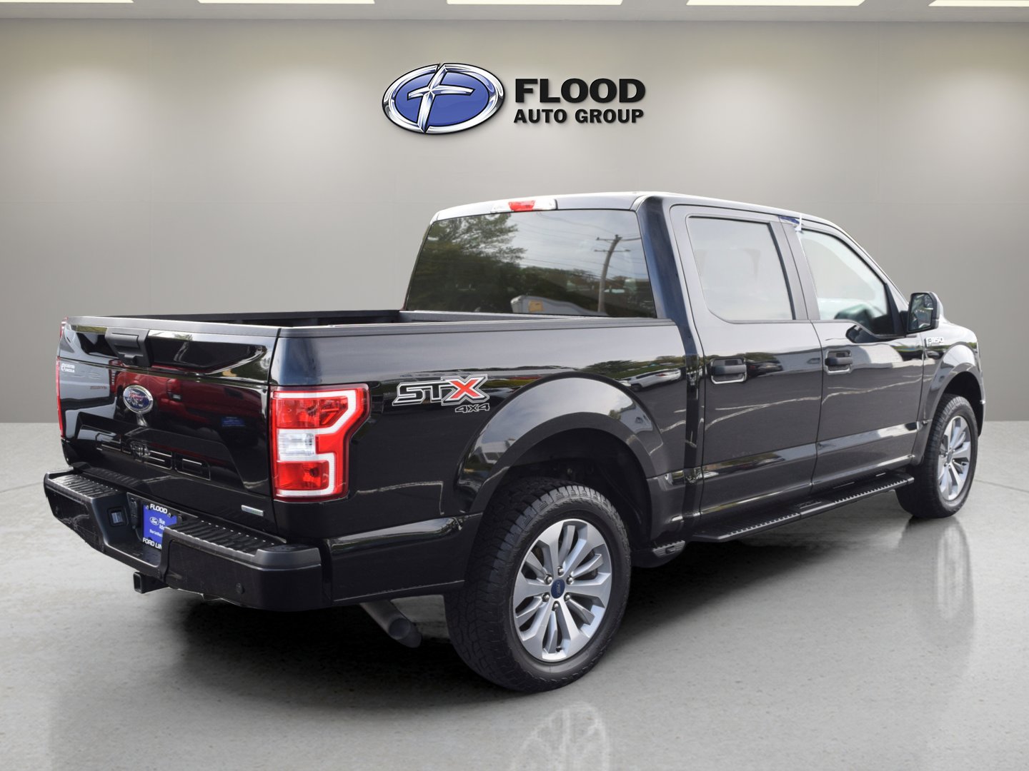 Used 2018 Ford F150 XL w/ Equipment Group 101A Mid AWD/4WD image 4