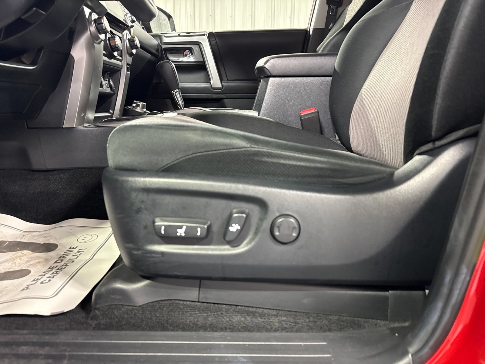 Used 2024 Toyota 4Runner SR5 AWD/4WD image 18