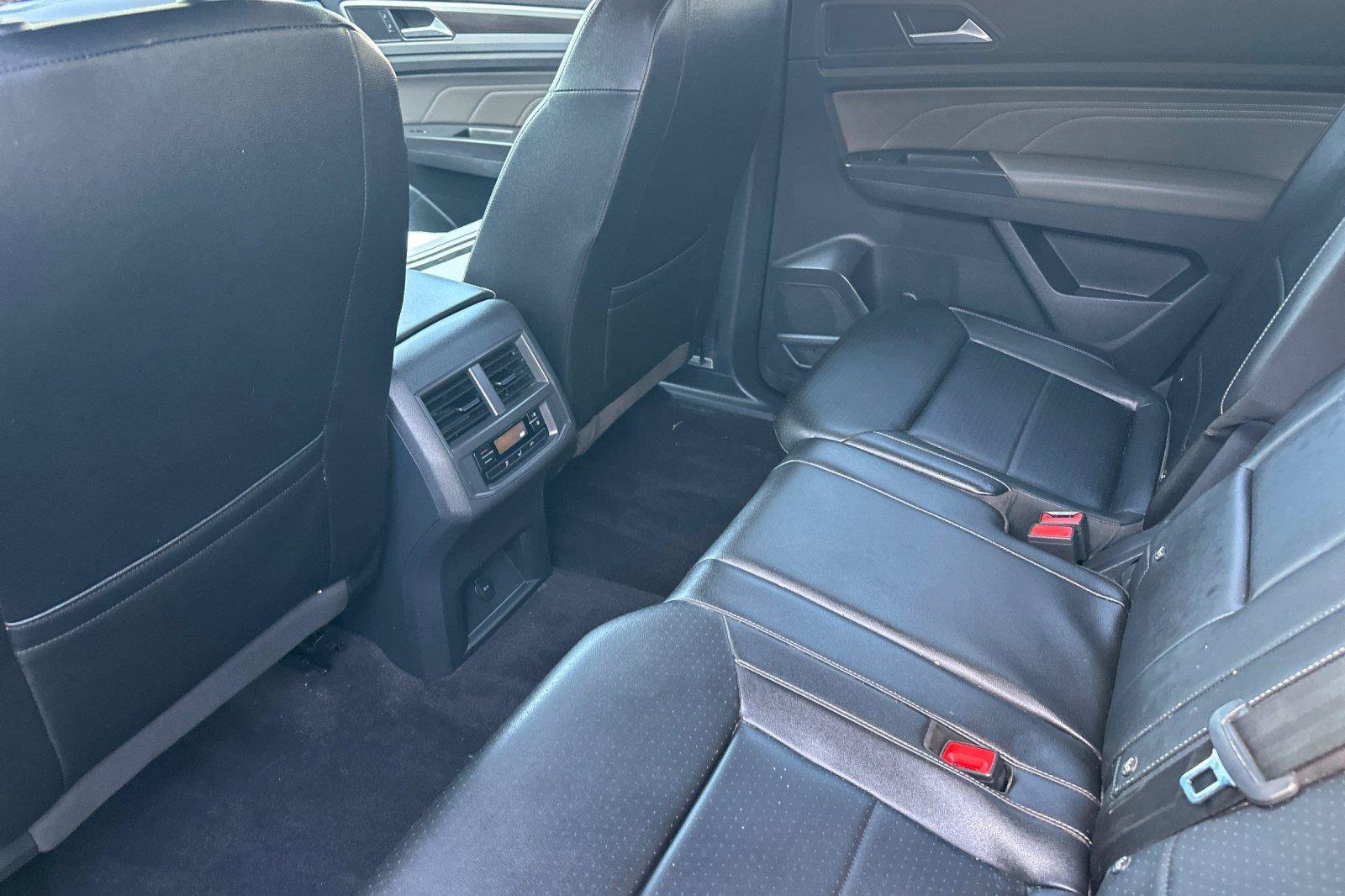 Used 2023 Volkswagen Atlas SE FWD image 11