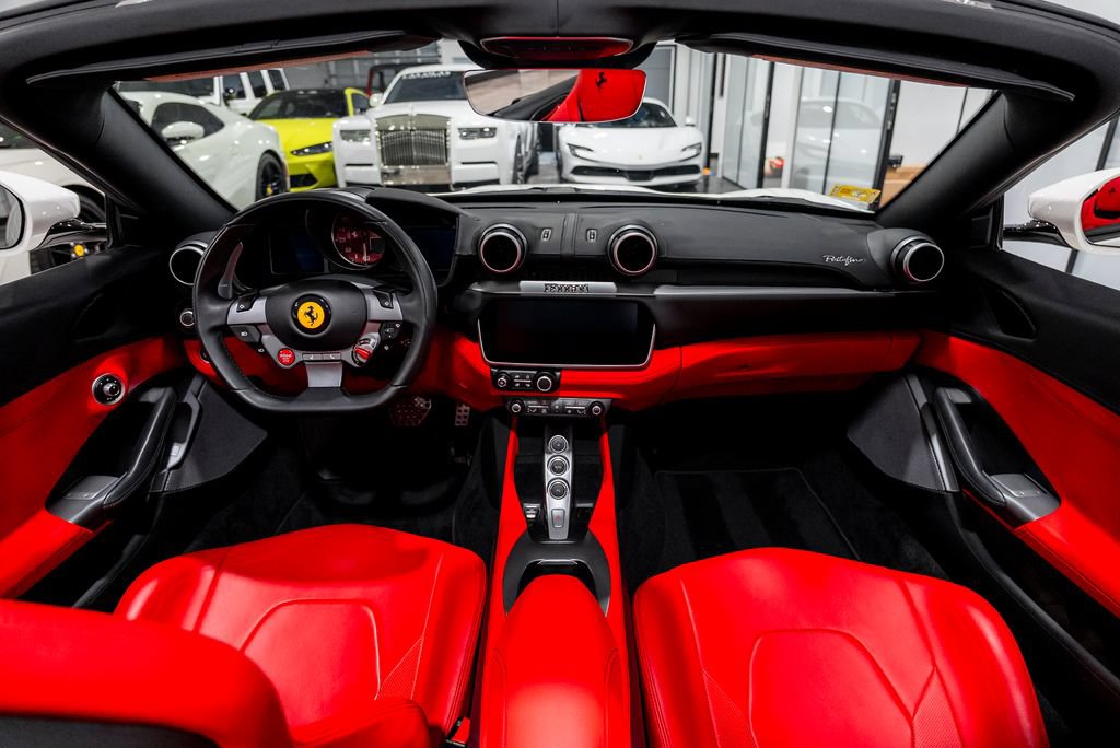 Used 2020 Ferrari Portofino RWD image 42