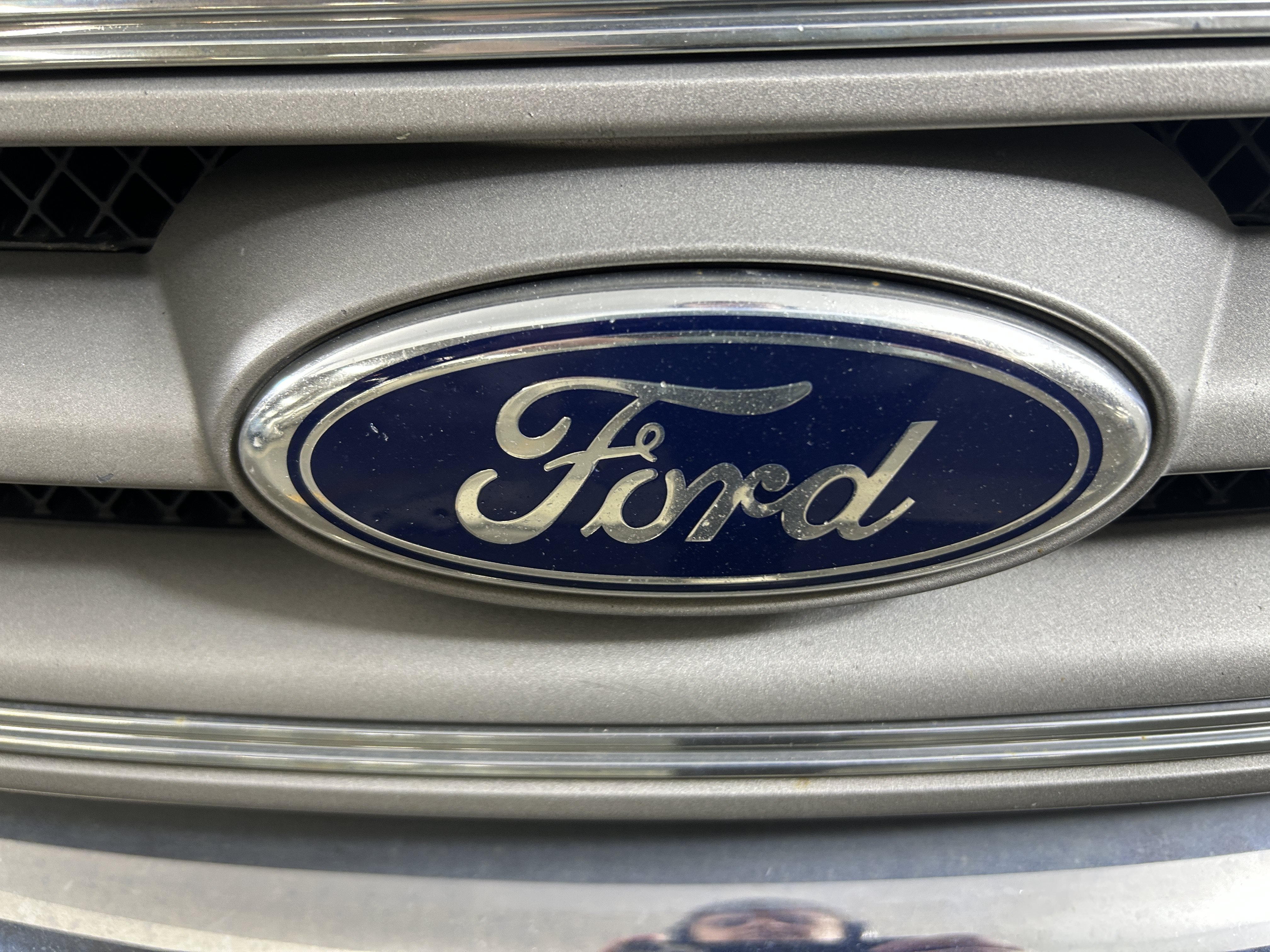 Used 2015 Ford Taurus SEL AWD/4WD image 8
