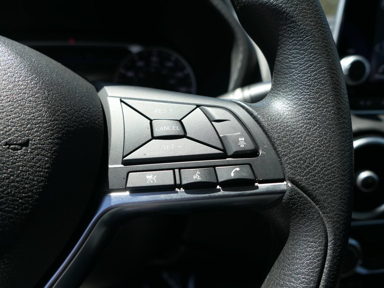 Used 2024 Nissan Sentra SV FWD image 15