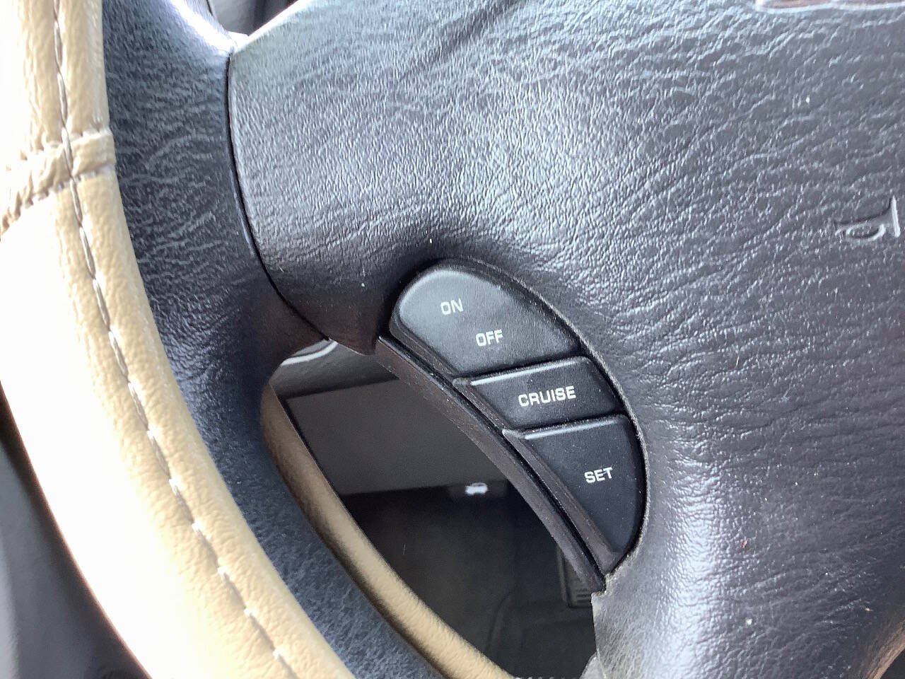 Used 2006 Chrysler Town & Country LX w/ Popular Equipment Group II FWD image 33