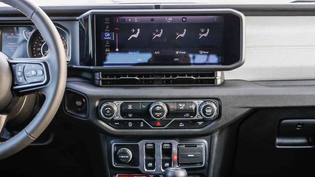 Used 2025 Jeep Wrangler Sport image 15